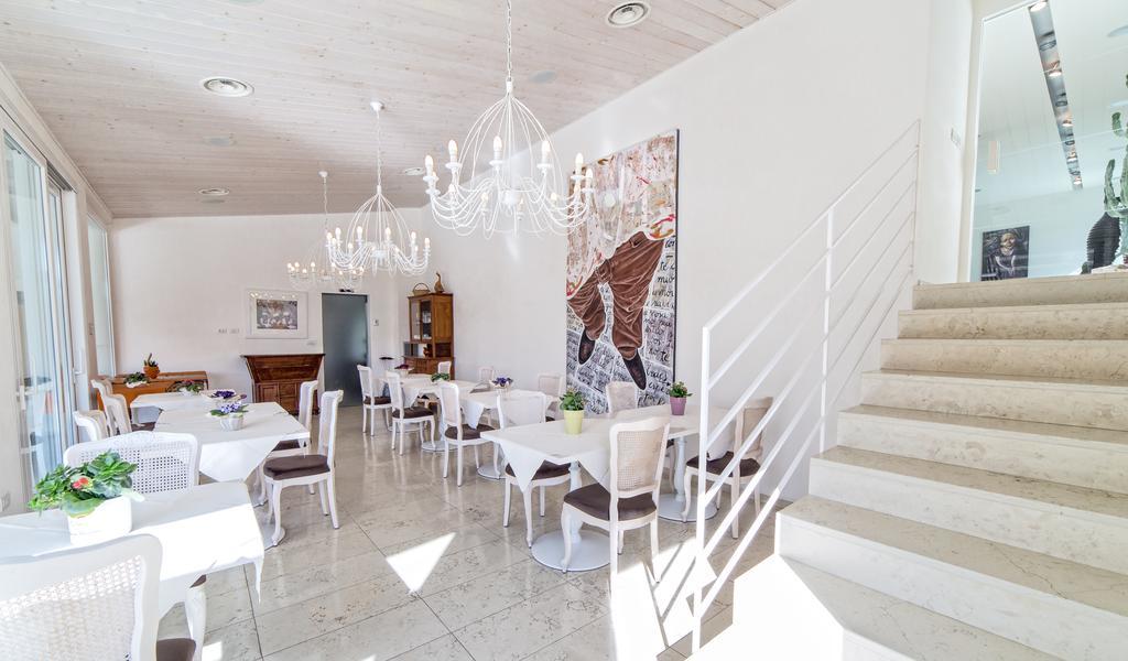 Hotel Country House La Radice 西维尔诺瓦·马尔凯 外观 照片