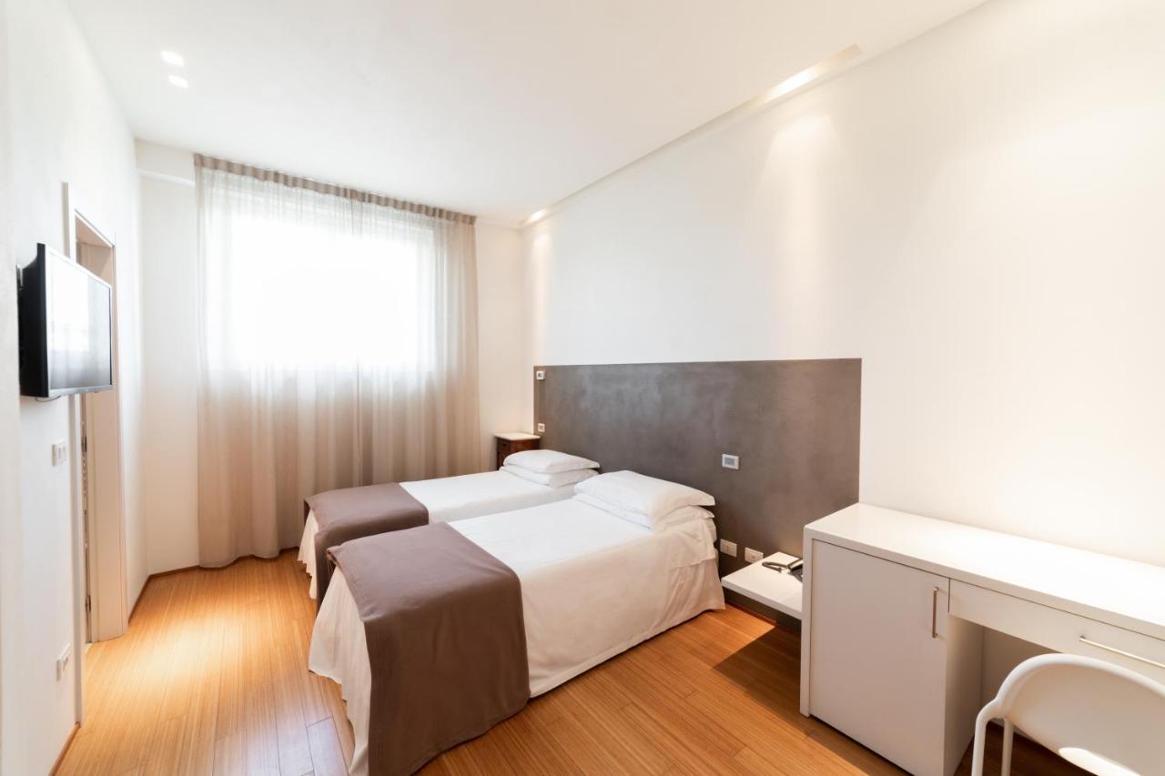 Hotel Country House La Radice 西维尔诺瓦·马尔凯 外观 照片