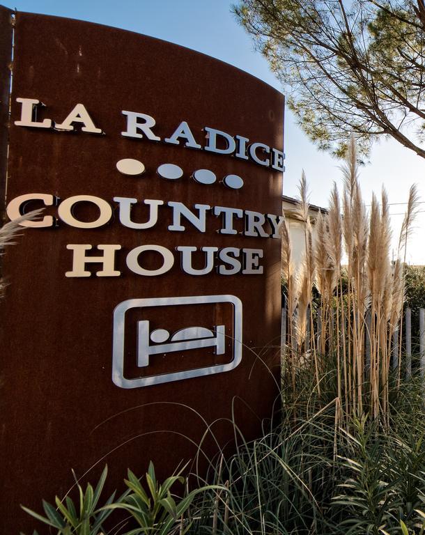 Hotel Country House La Radice 西维尔诺瓦·马尔凯 外观 照片
